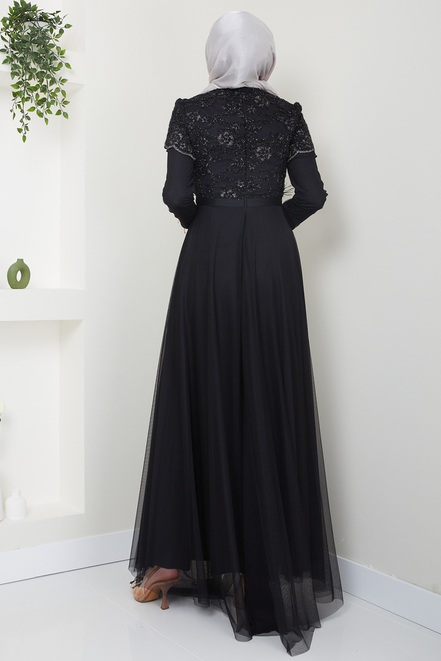 BLACK EVENING DRESS