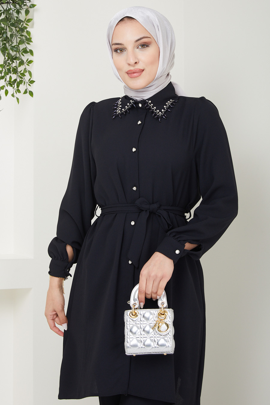 BLACK PANT AND TUNIC SUIT  