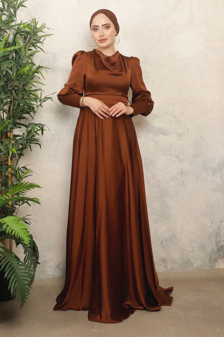 BROWN DRESS