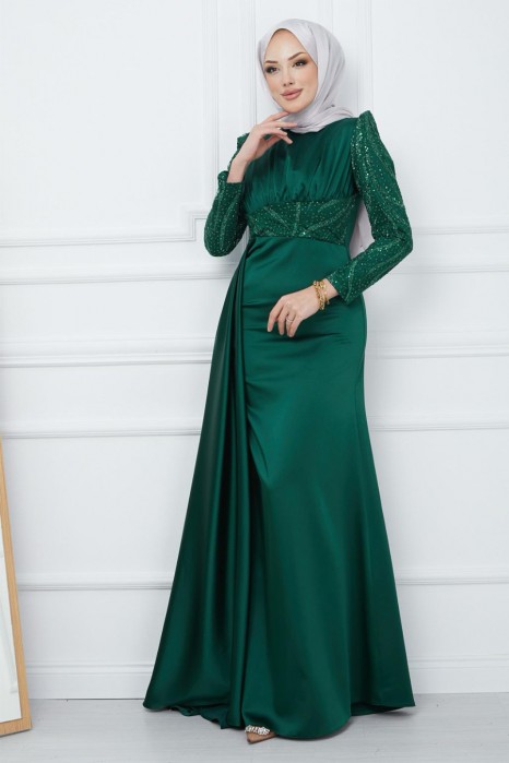 EMERALD GREEN EVENING DRESS  