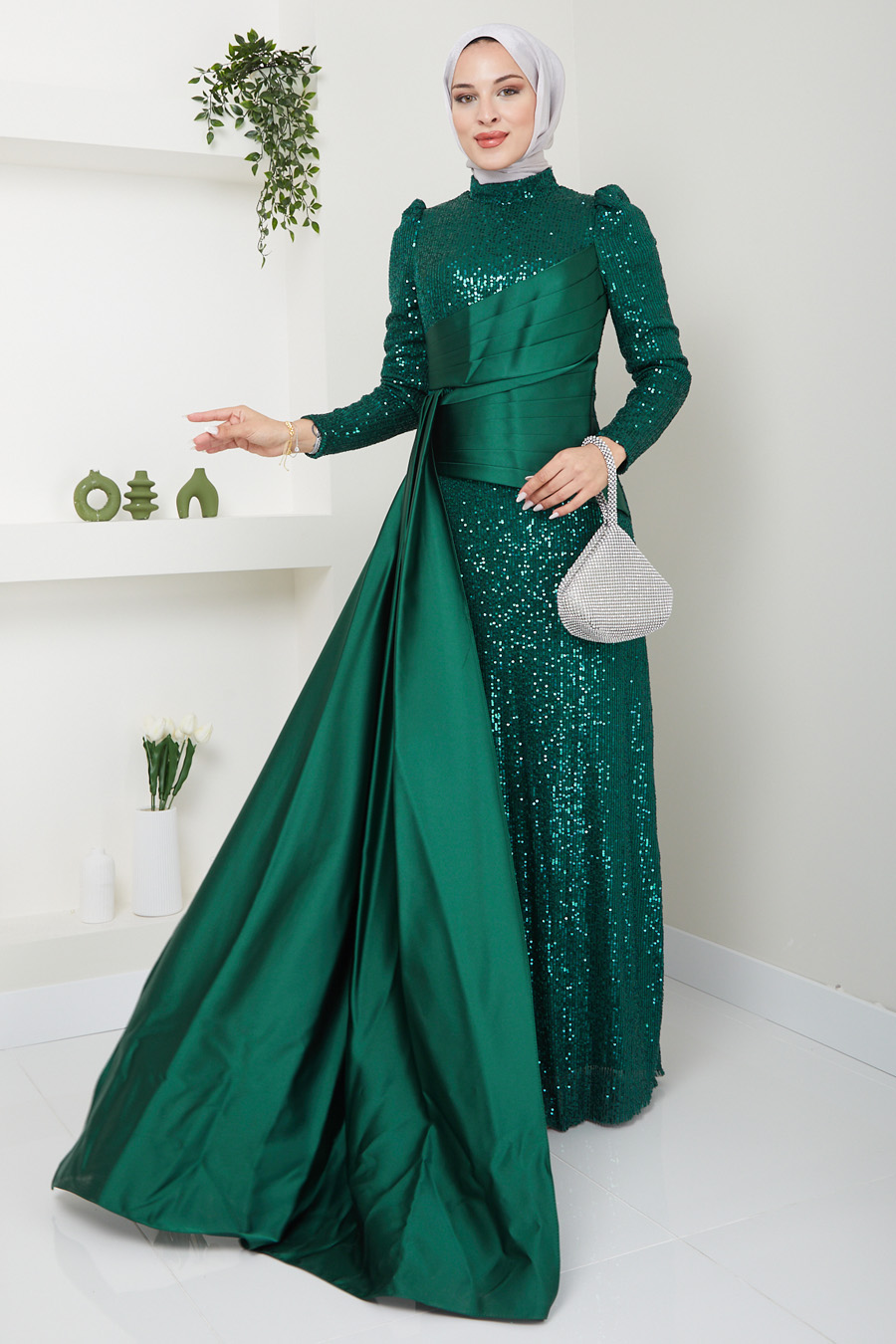EMERALD GREEN EVENING DRESS EMERALD GREEN EVENING DRESS
