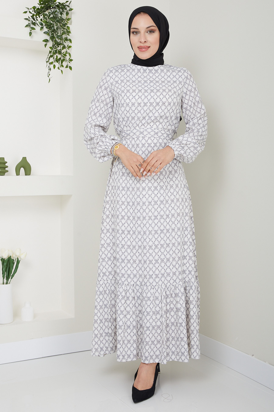 FLOWER PATTERNED BLACK DRESS