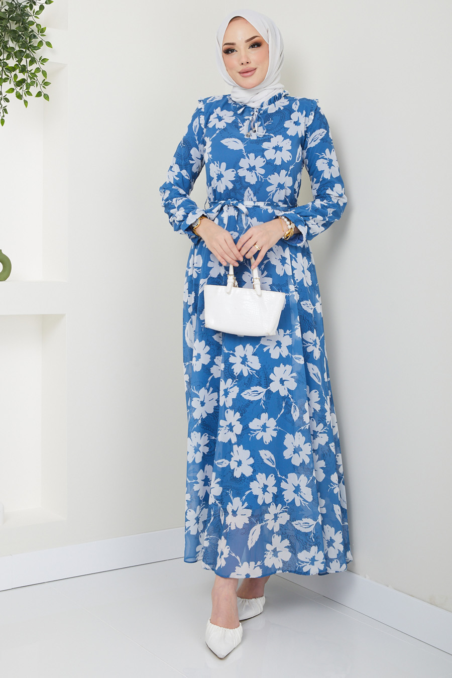 FLOWER PATTERNED BLUE DRESS