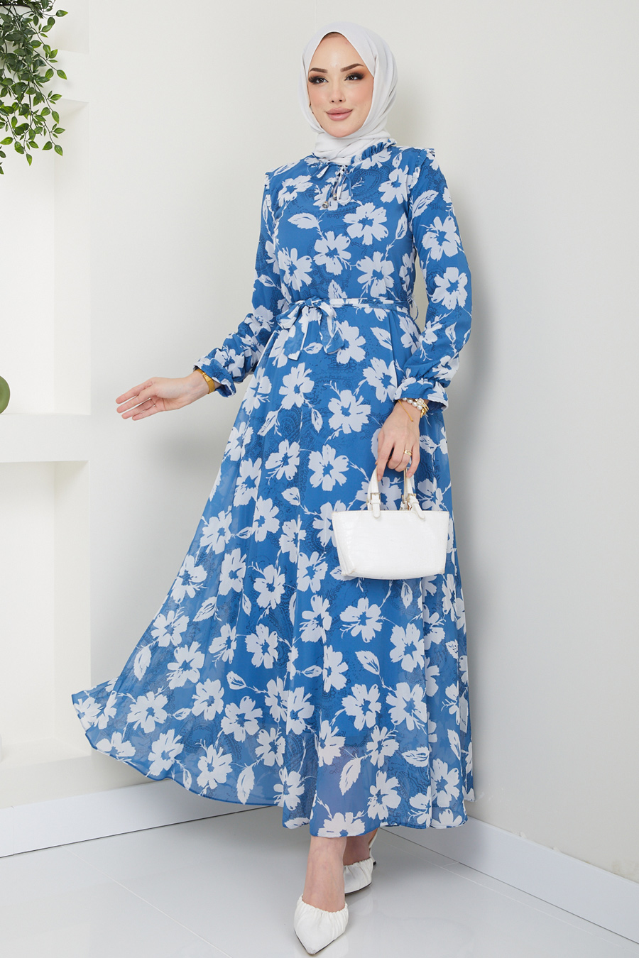 FLOWER PATTERNED BLUE DRESS