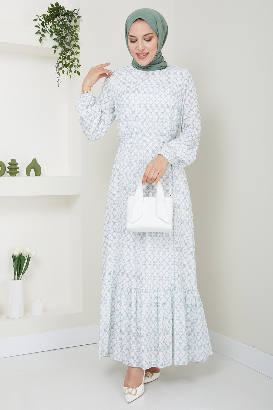 FLOWER PATTERNED GREEN DRESS