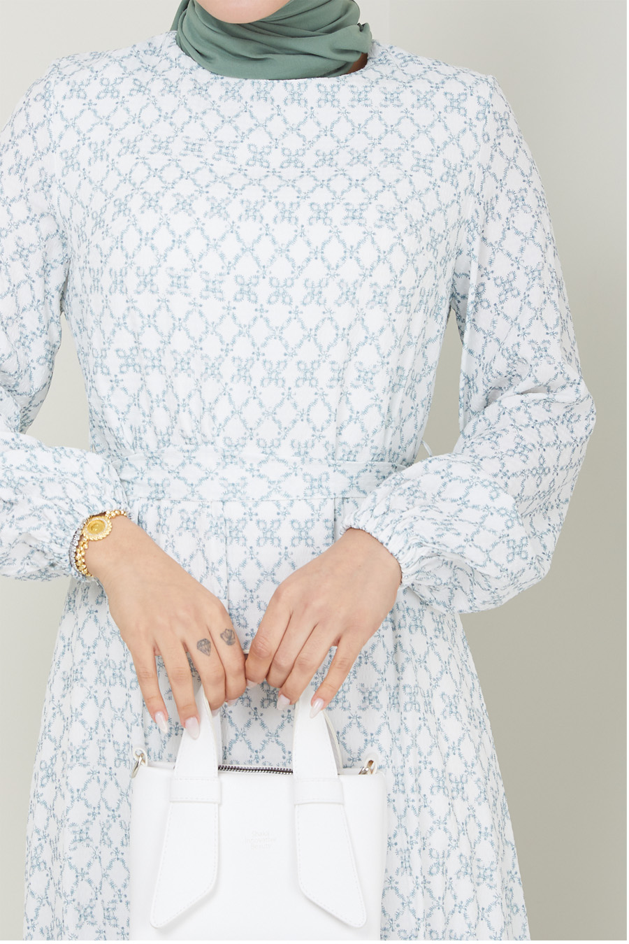 FLOWER PATTERNED GREEN DRESS