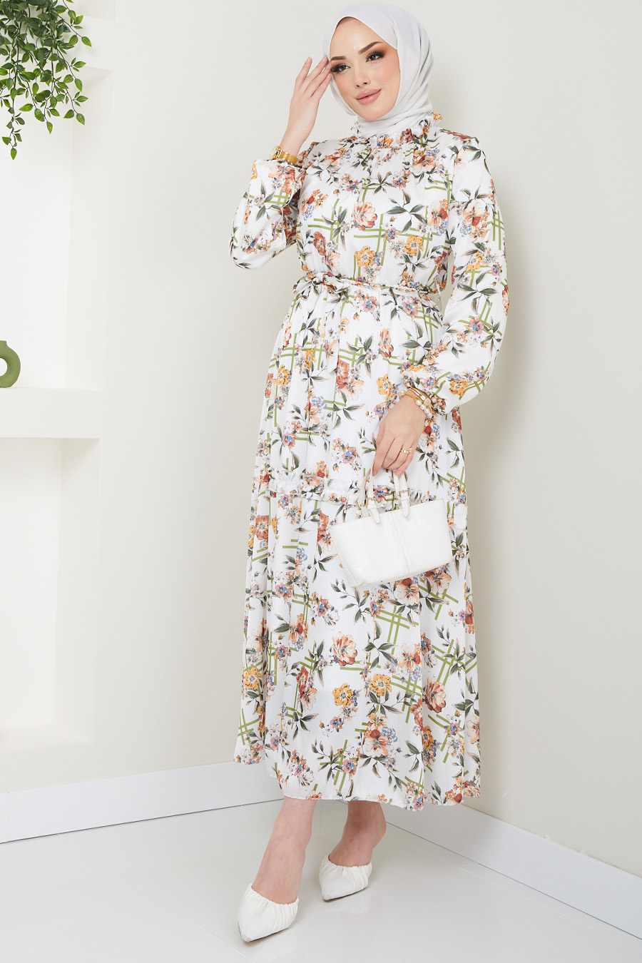 FLOWER PATTERNED GREEN DRESS