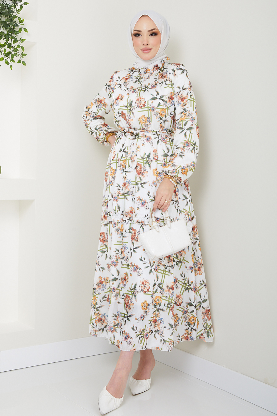 FLOWER PATTERNED GREEN DRESS