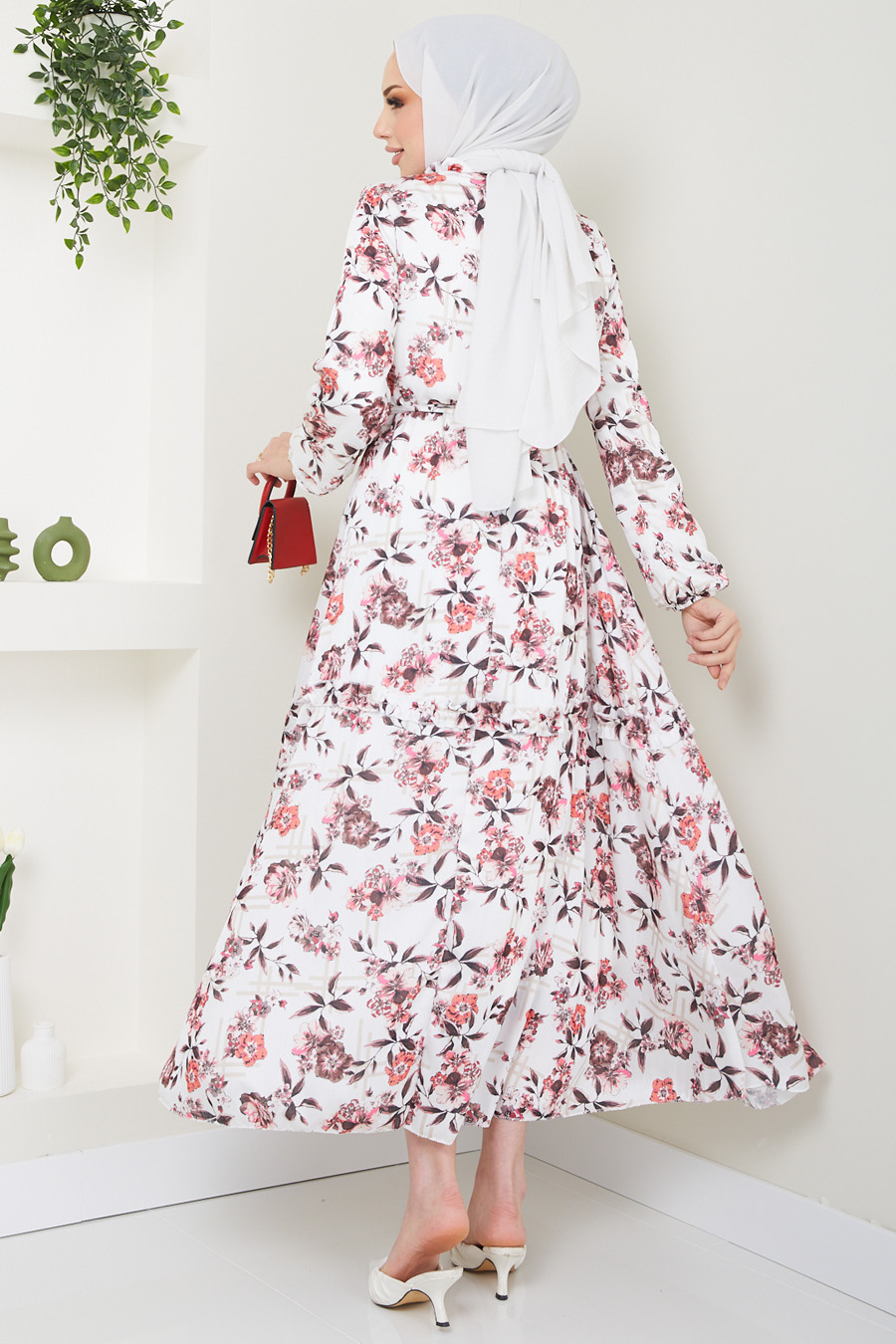 FLOWER PATTERNED PINK DRESS