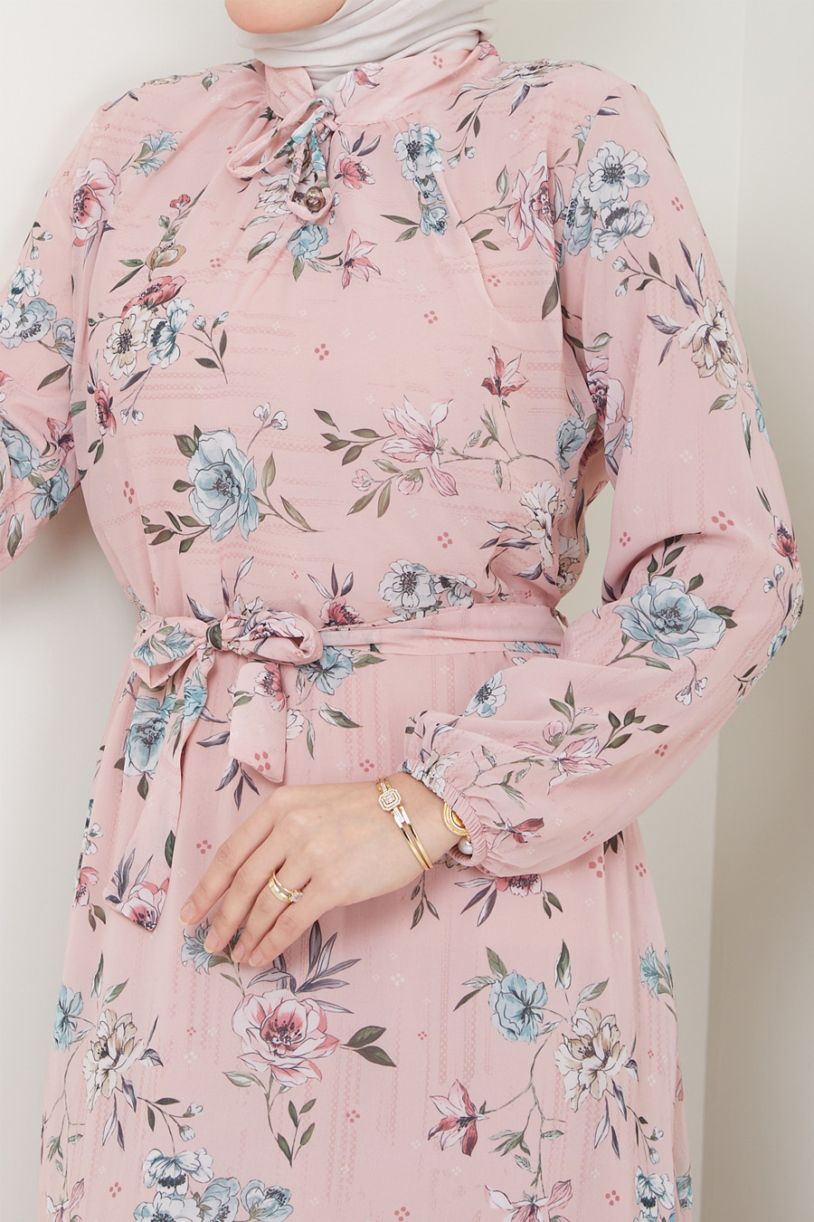 FLOWER PATTERNED POWDER PINK DRESS