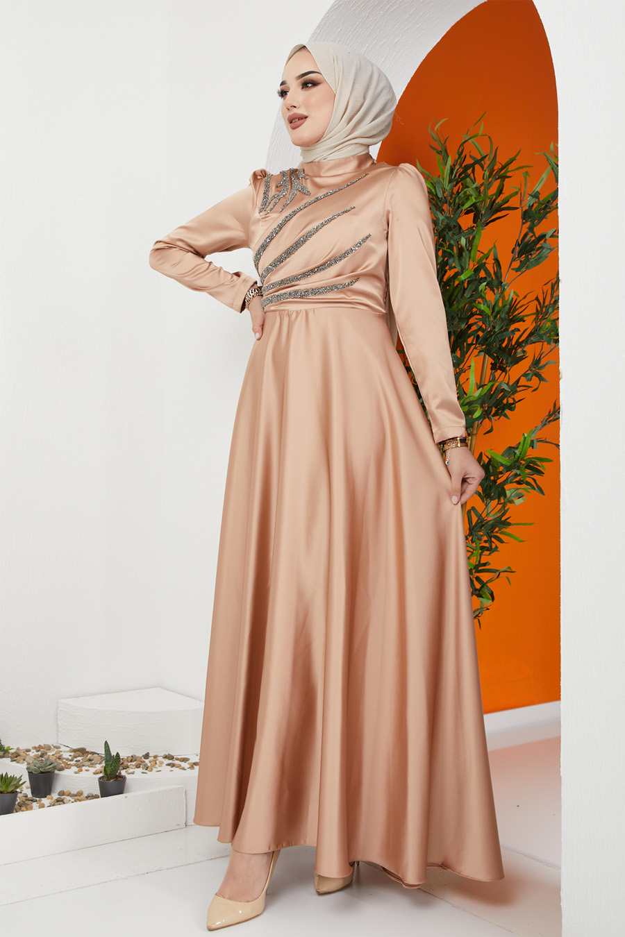 GOLD EVENING DRESS  
