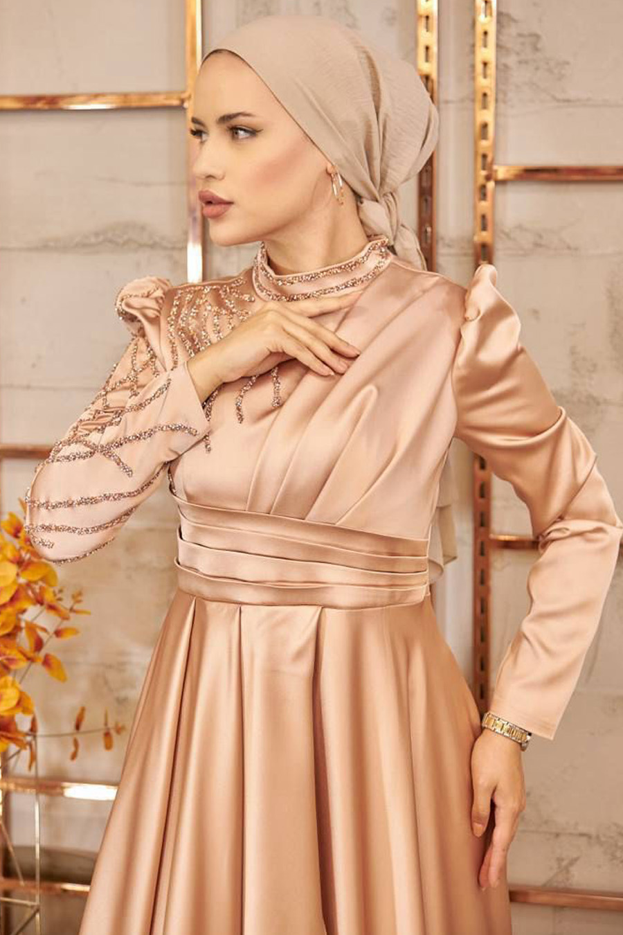 GOLD EVENING DRESS   GOLD EVENING DRESS
