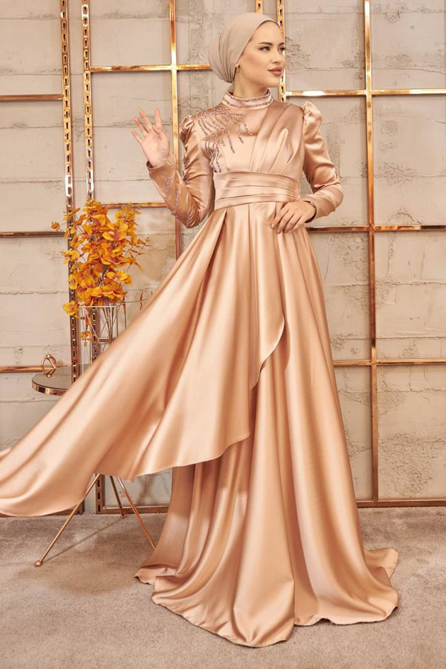 GOLD EVENING DRESS   GOLD EVENING DRESS