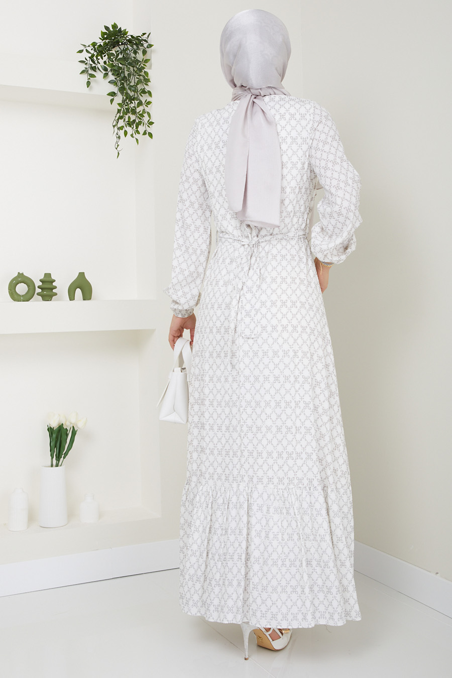 FLOWER PATTERNED GREY DRESS