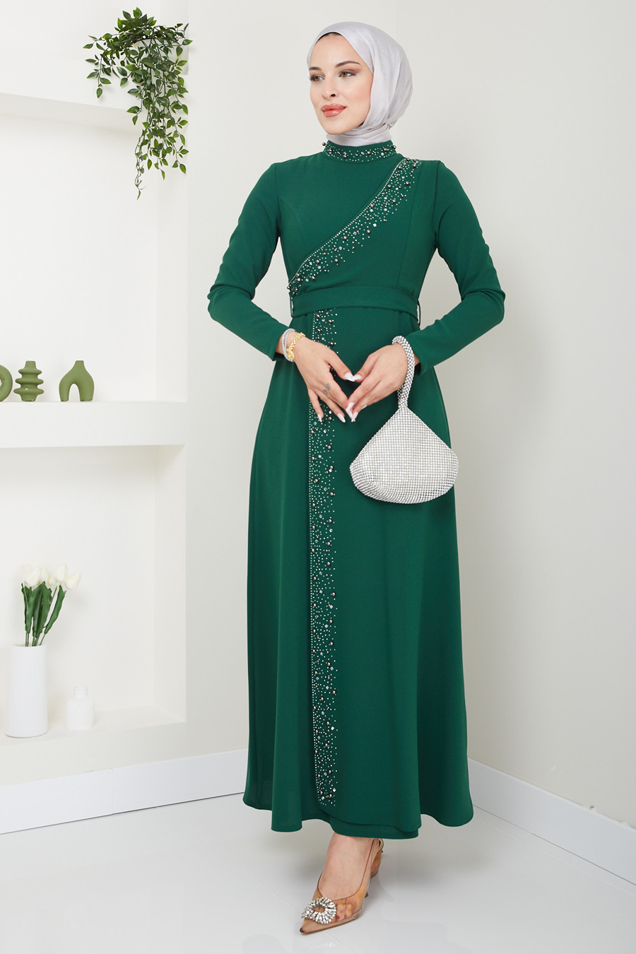 GREEN EVENING DRESS 
