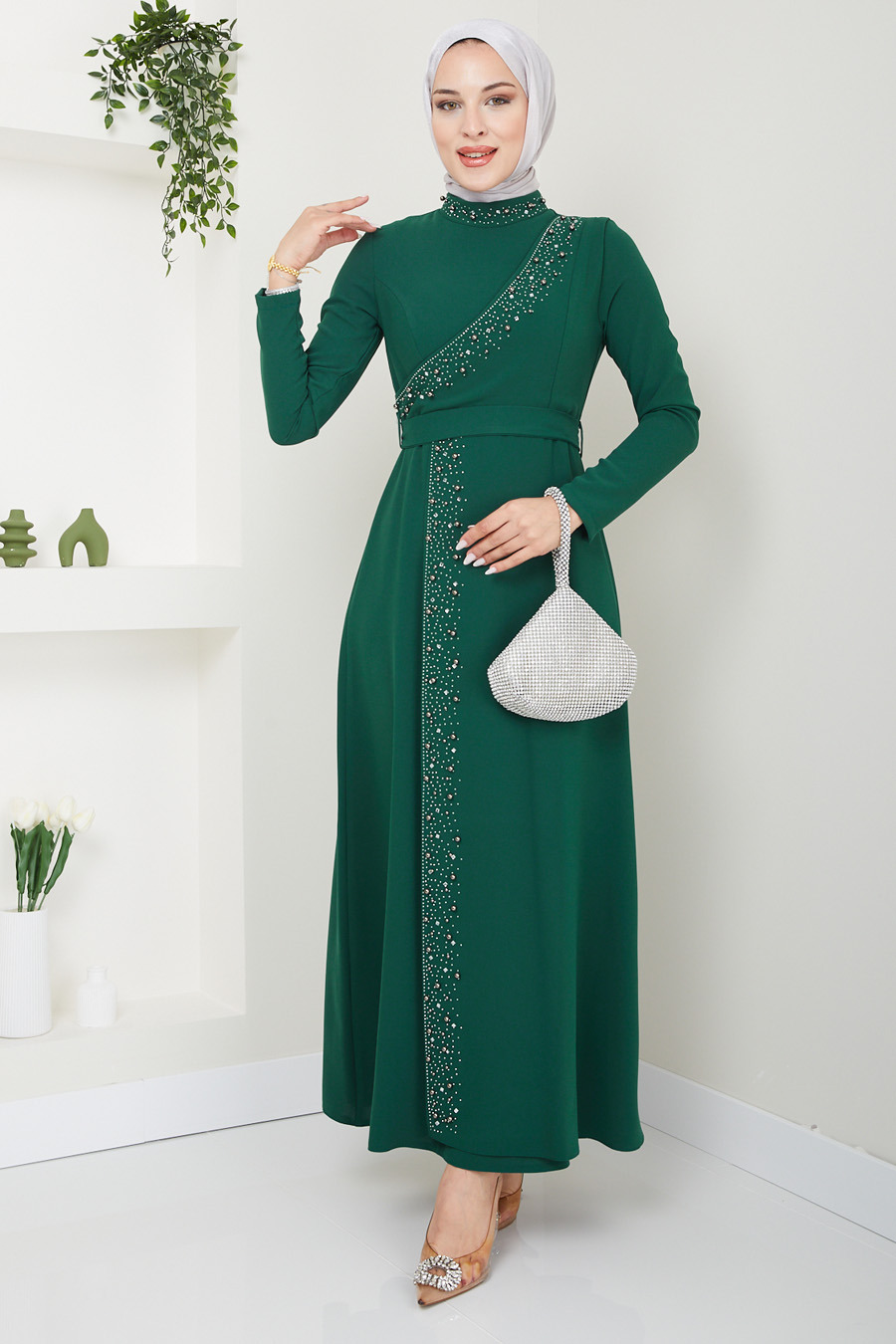GREEN EVENING DRESS 