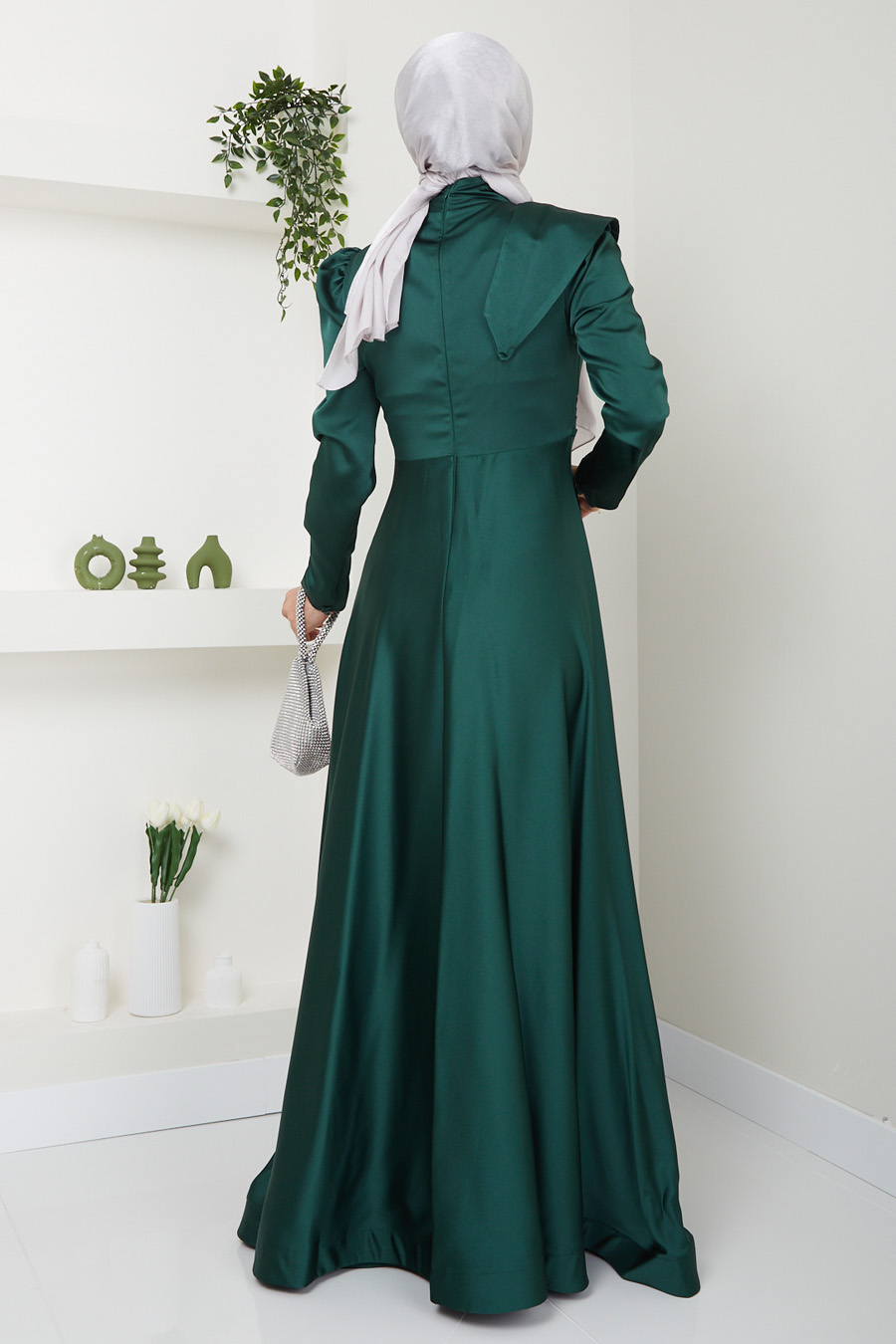 GREEN EVENING DRESS  
