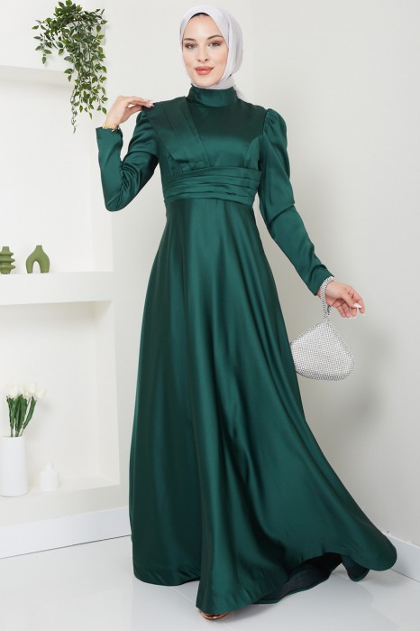 GREEN EVENING DRESS  