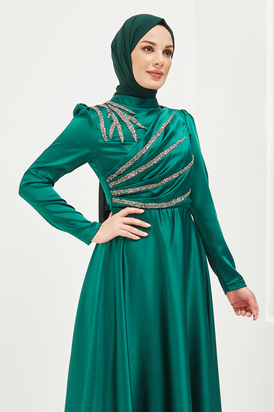 GREEN EVENING DRESS  