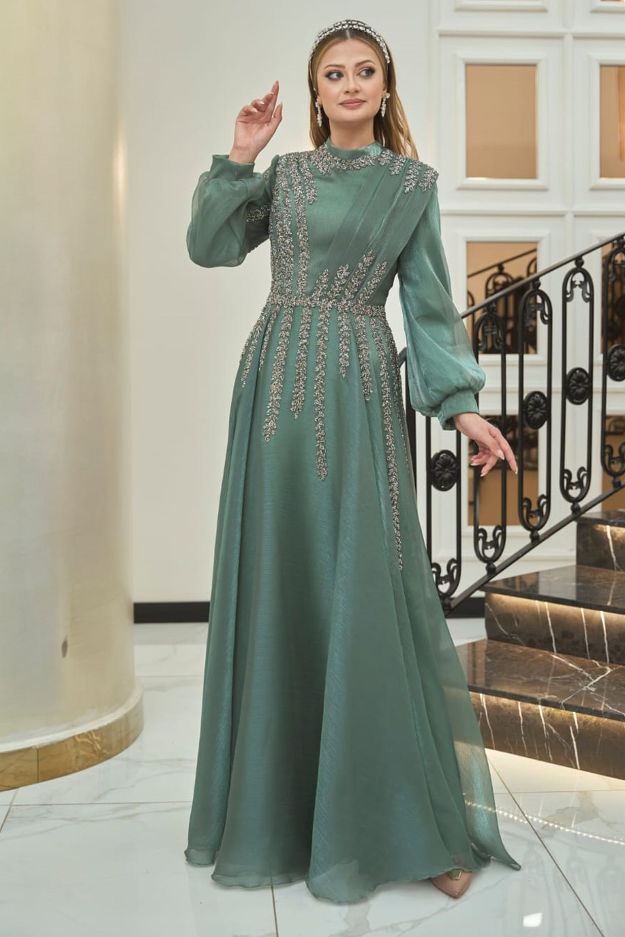 GREEN  EVENING DRESS   GREEN  EVENING DRESS