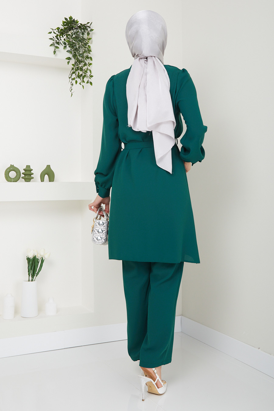 GREEN PANT AND TUNIC SUIT  
