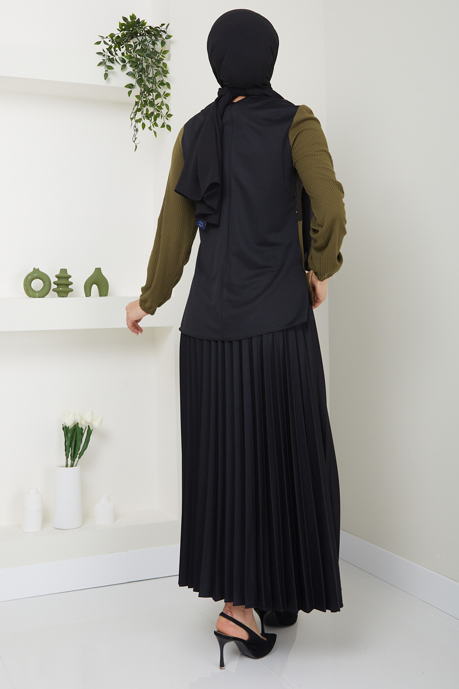 KHAKI COLOR TUNIC AND SKIRT SUIT