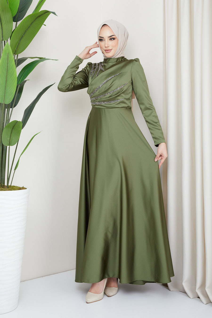 OIL GREEN EVENING DRESS   OIL GREEN EVENING DRESS