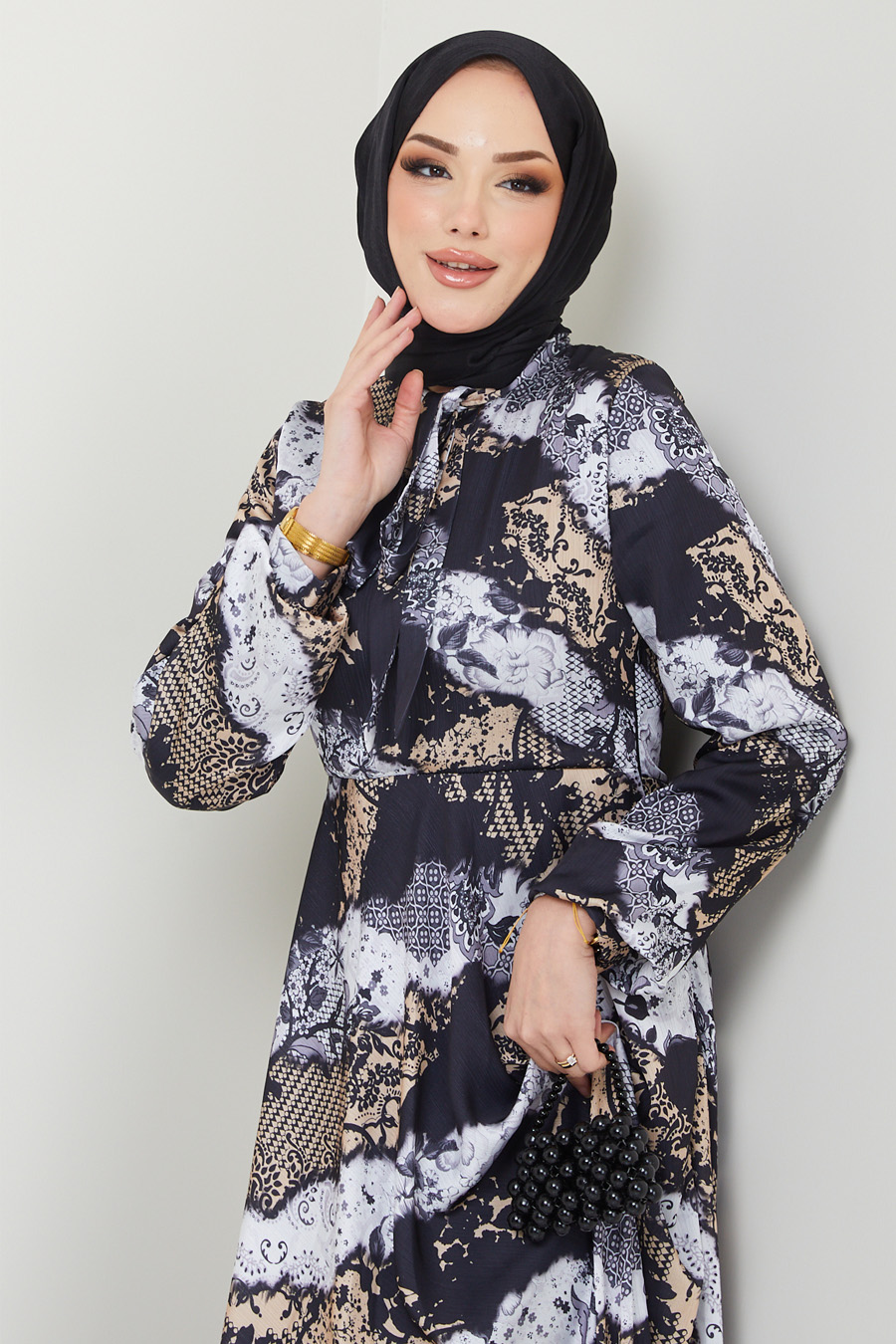 PATTERNED BLACK DRESS