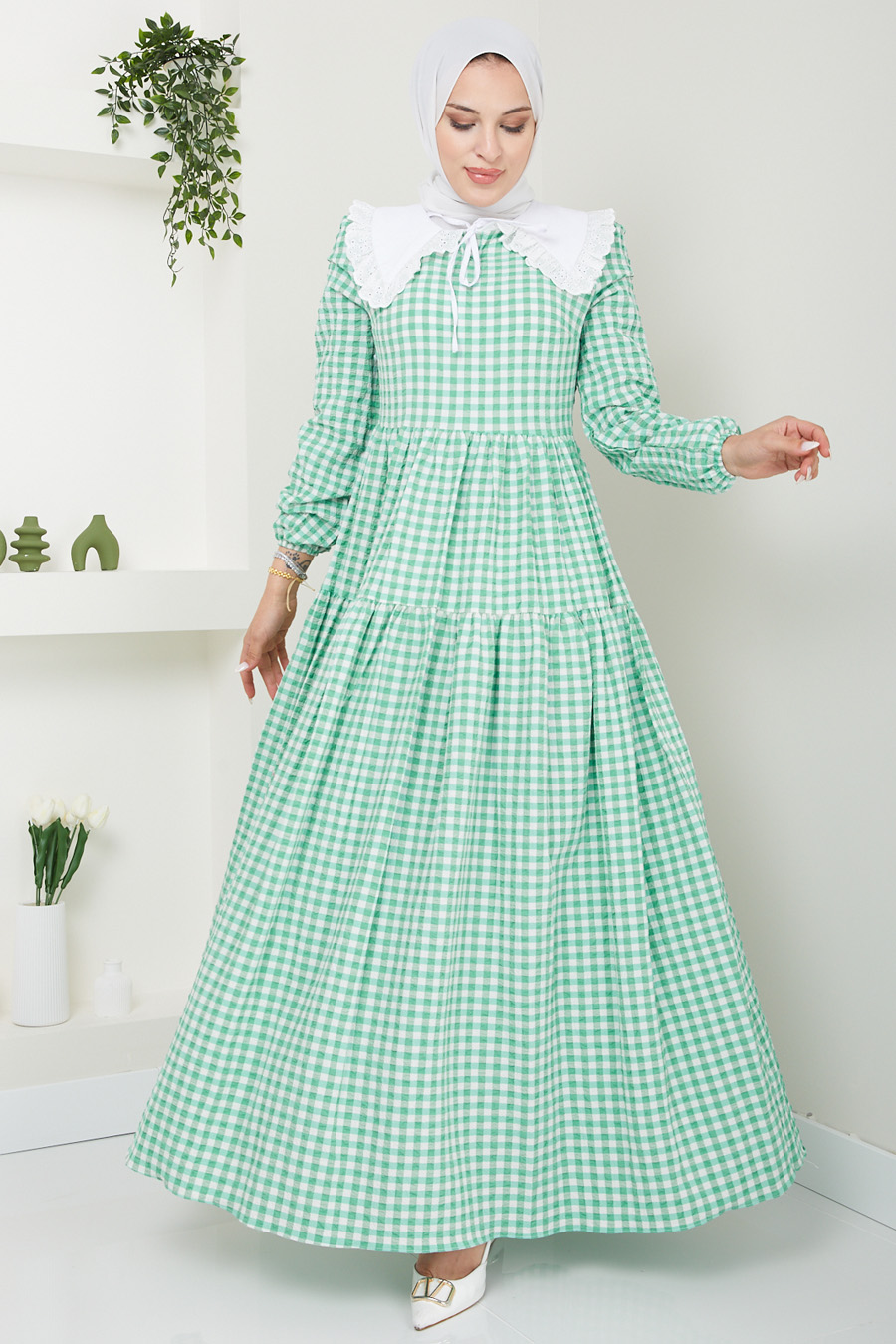 PATTERNED GREEN DRESS