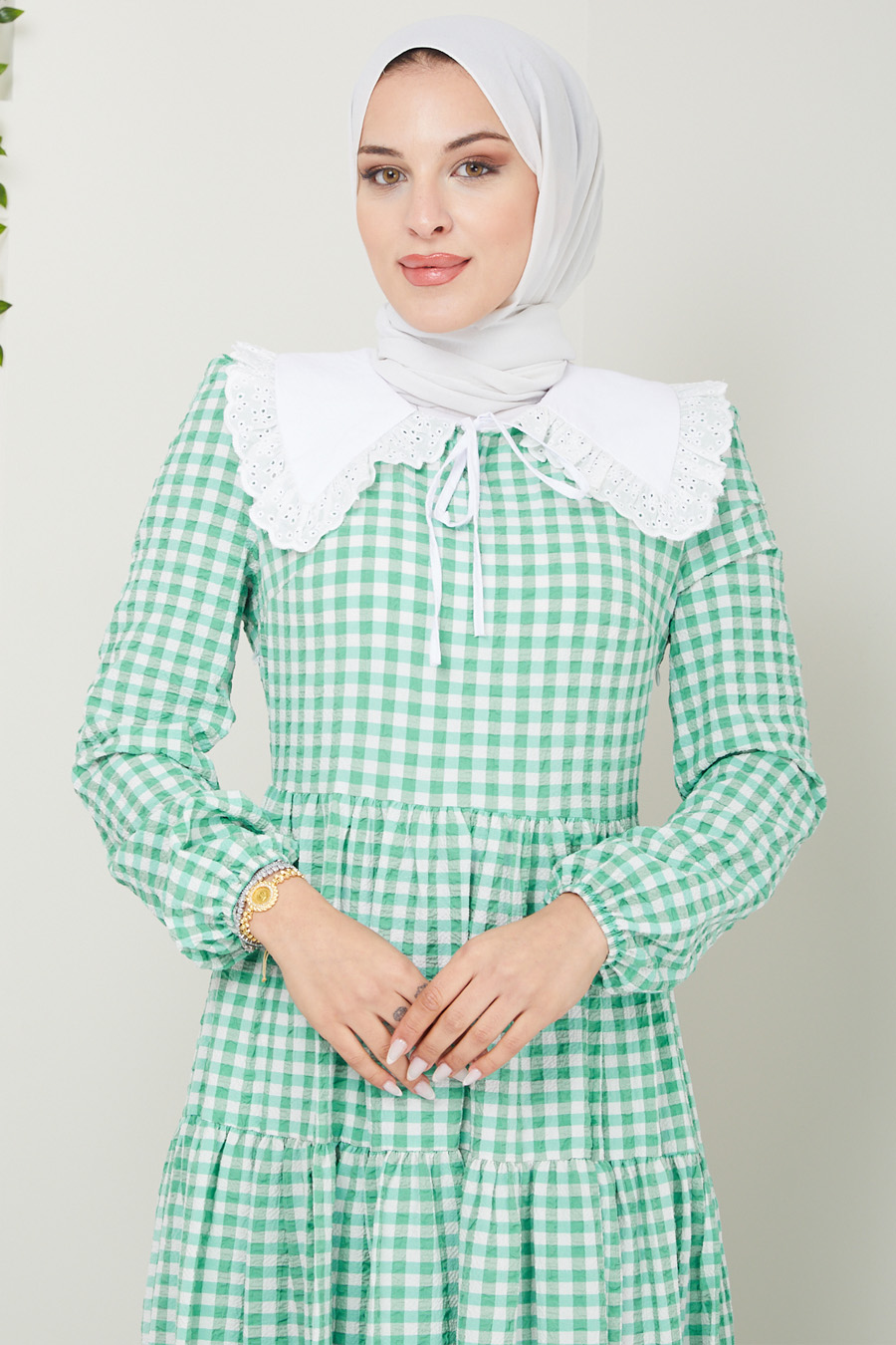 PATTERNED GREEN DRESS