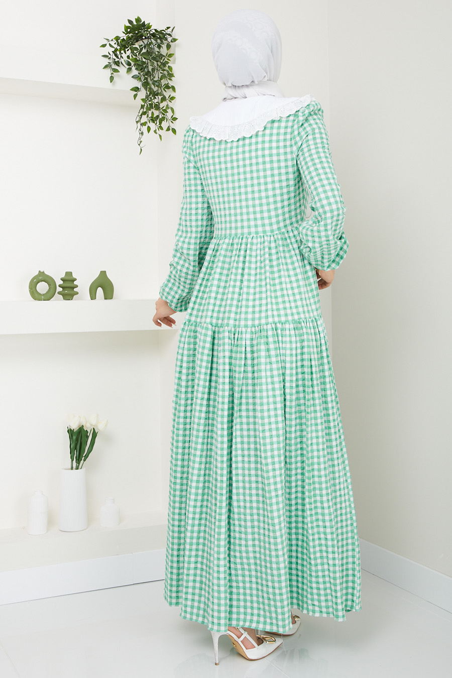 PATTERNED GREEN DRESS