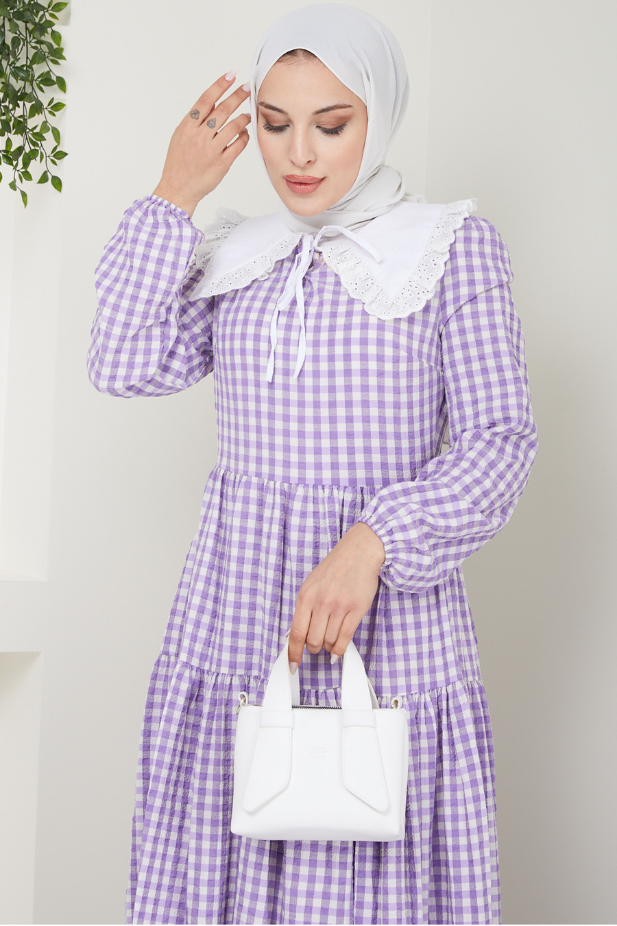 PATTERNED LILA DRESS