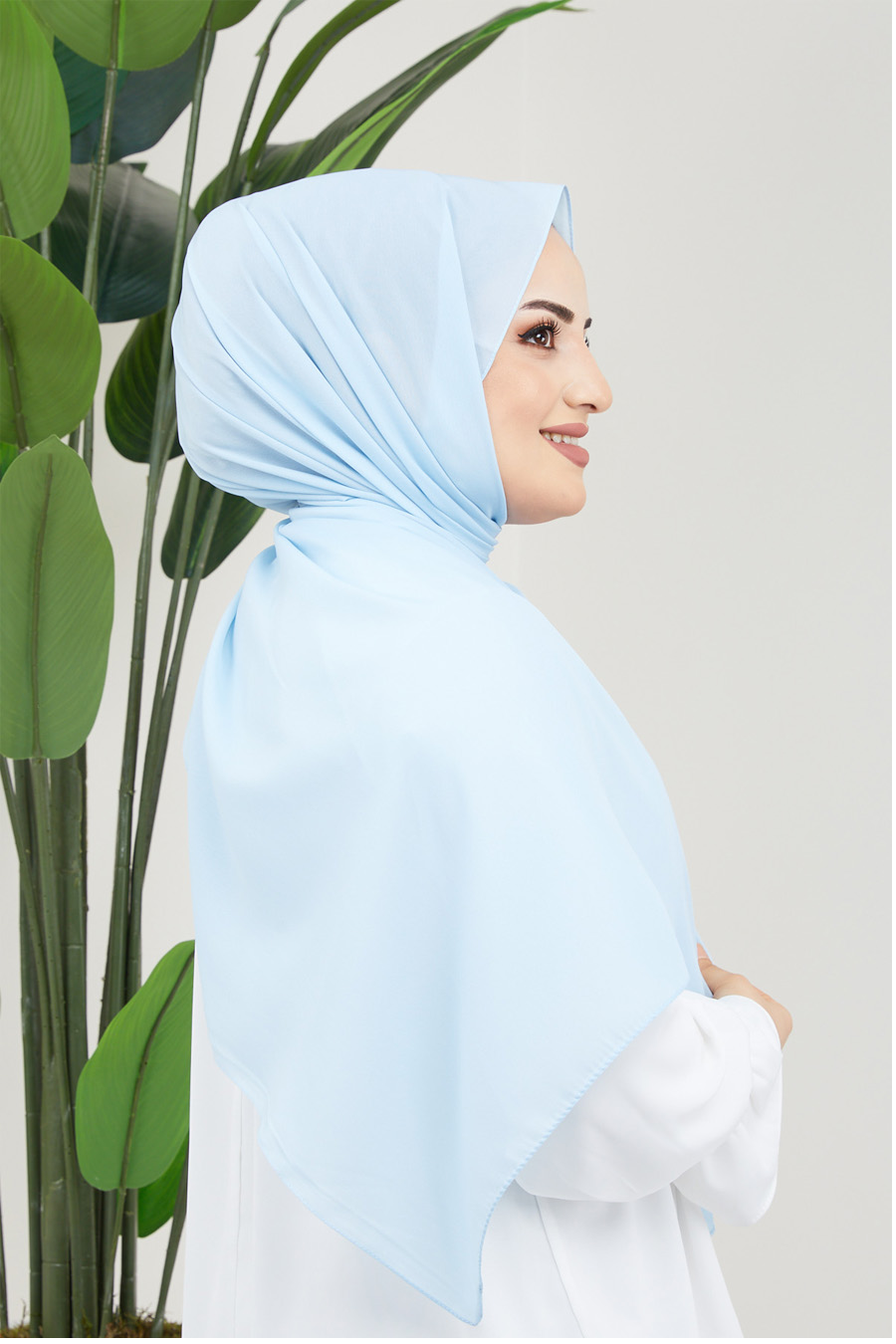 BABY BLUE  -  SHAWL