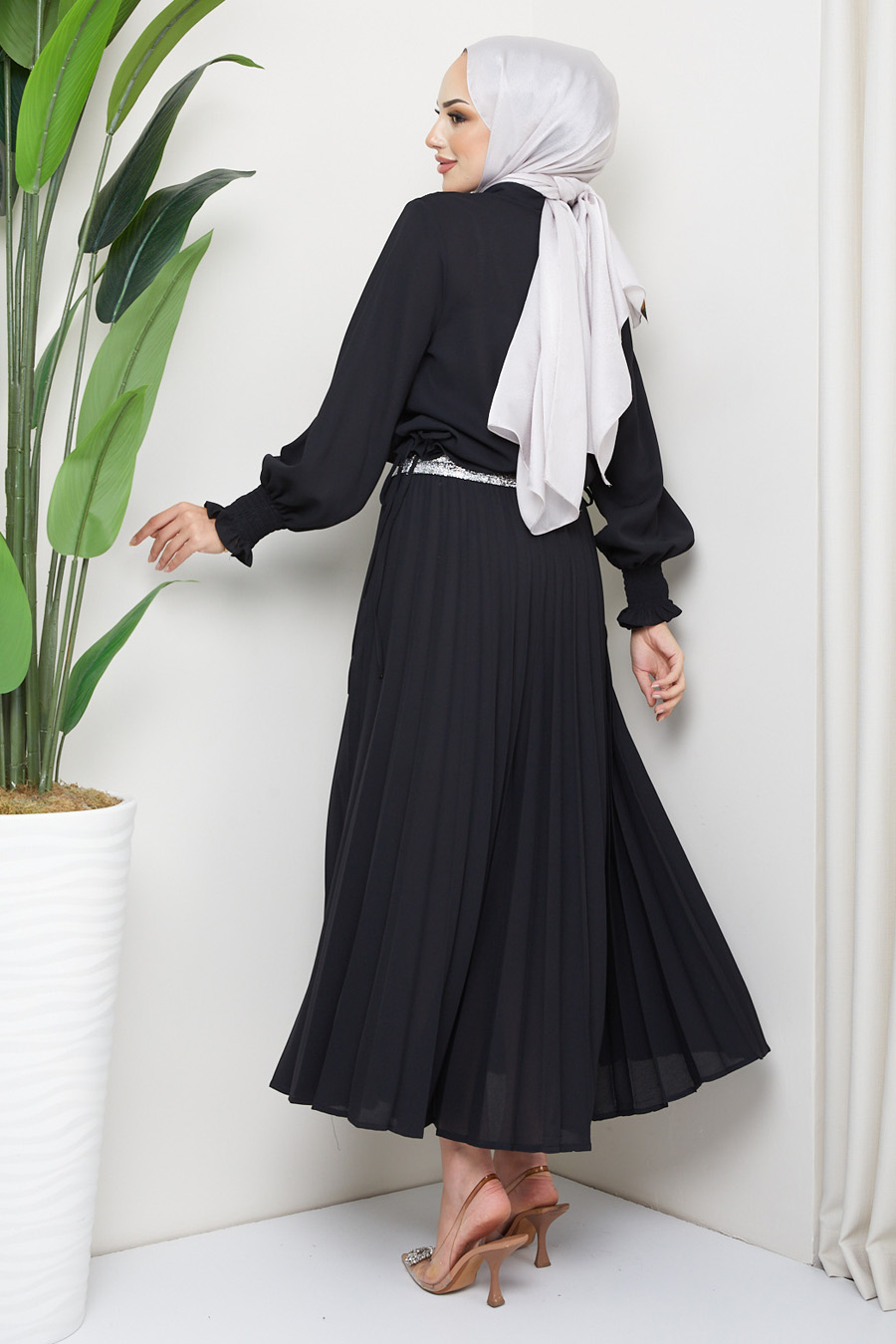 BLACK  TUNIC AND SKIRT SUIT