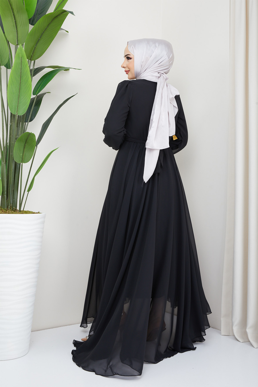 BLACK EVENING DRESS   BLACK EVENING DRESS