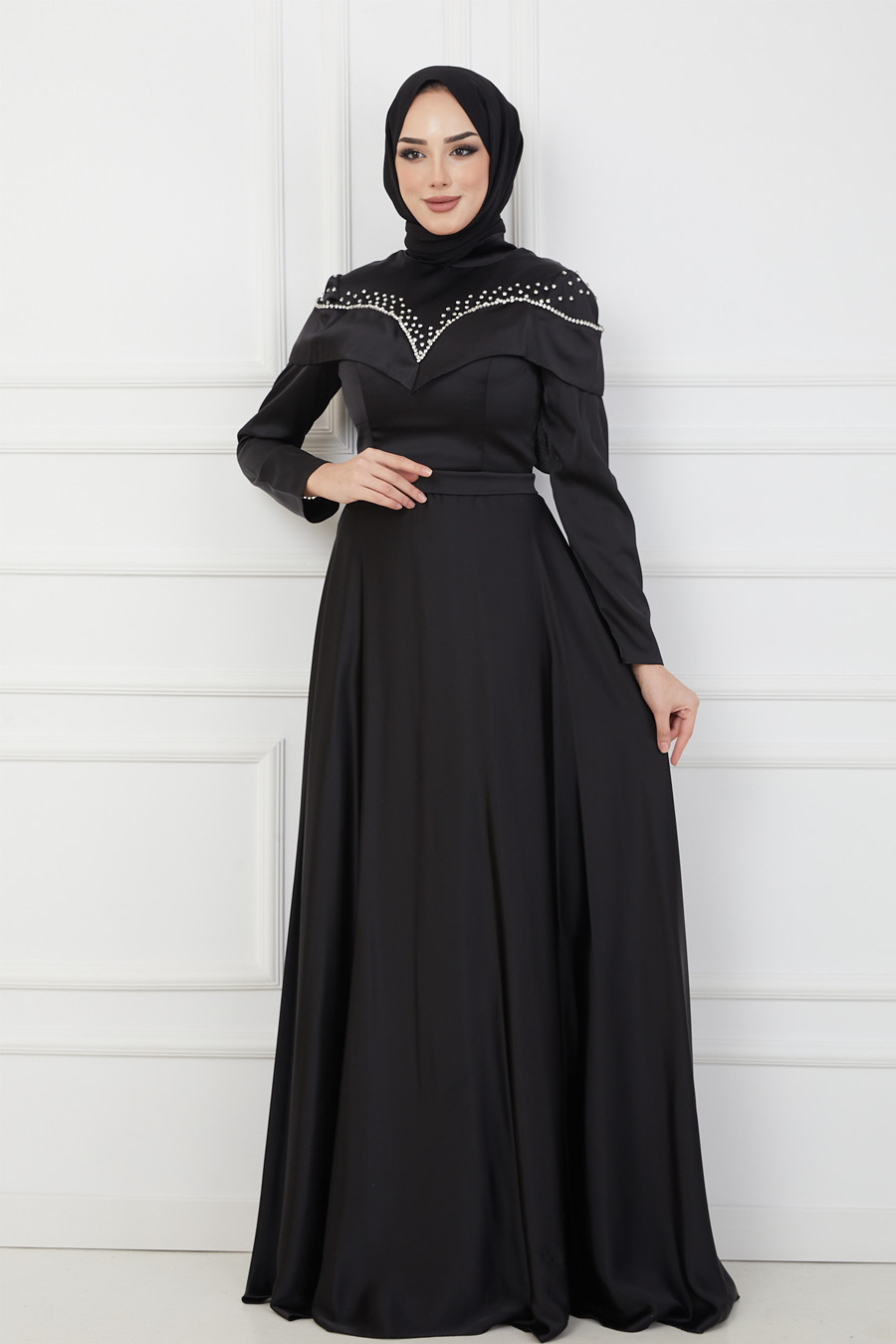 BLACK EVENING DRESS  