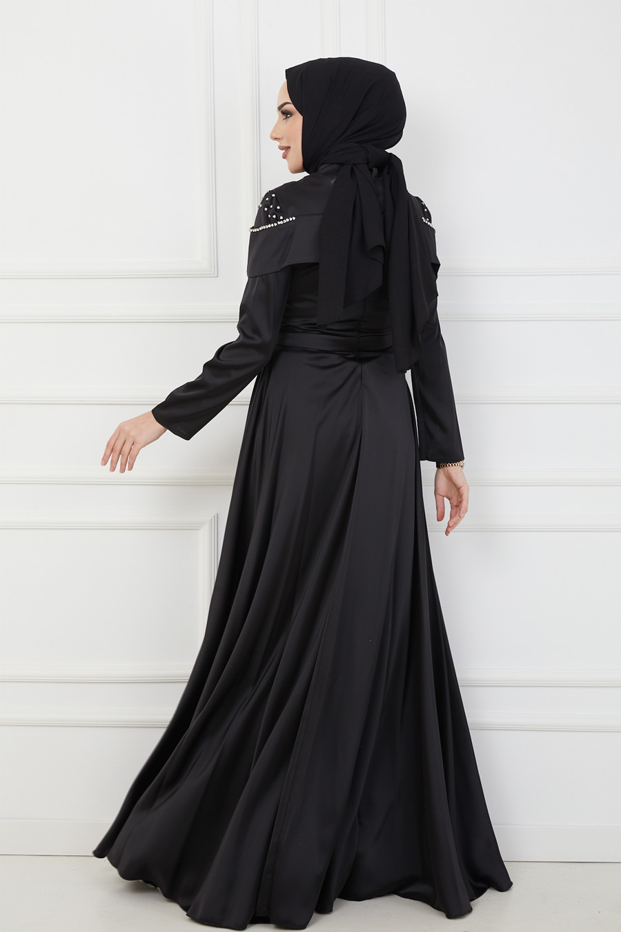 BLACK EVENING DRESS  