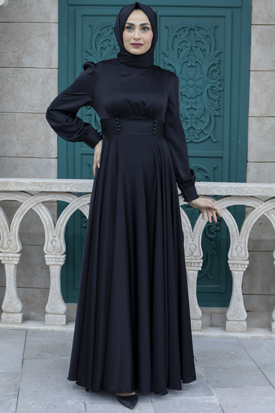 BLACK EVENING DRESS  