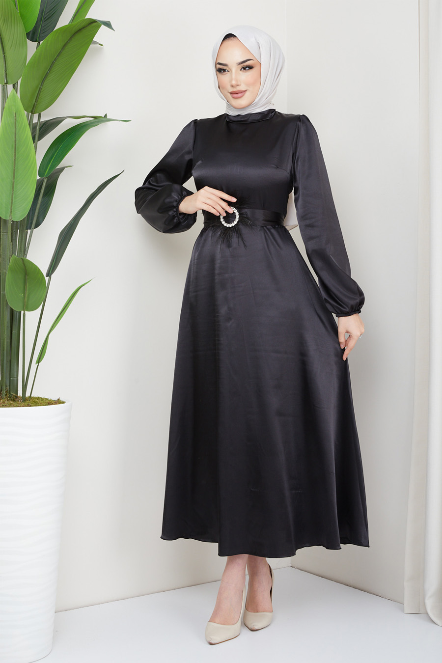 BLACK EVENING DRESS  
