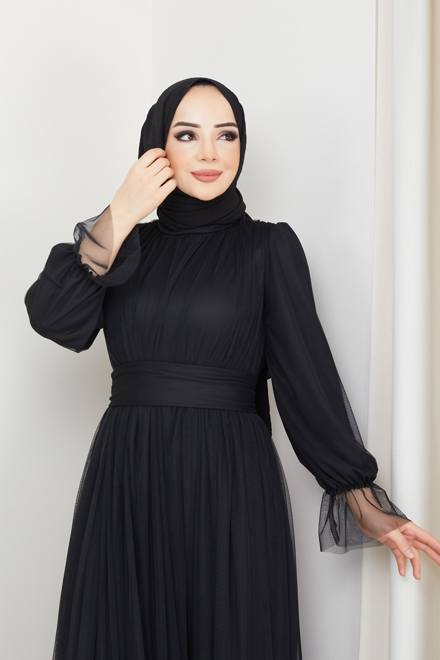 BLACK EVENING DRESS   BLACK EVENING DRESS