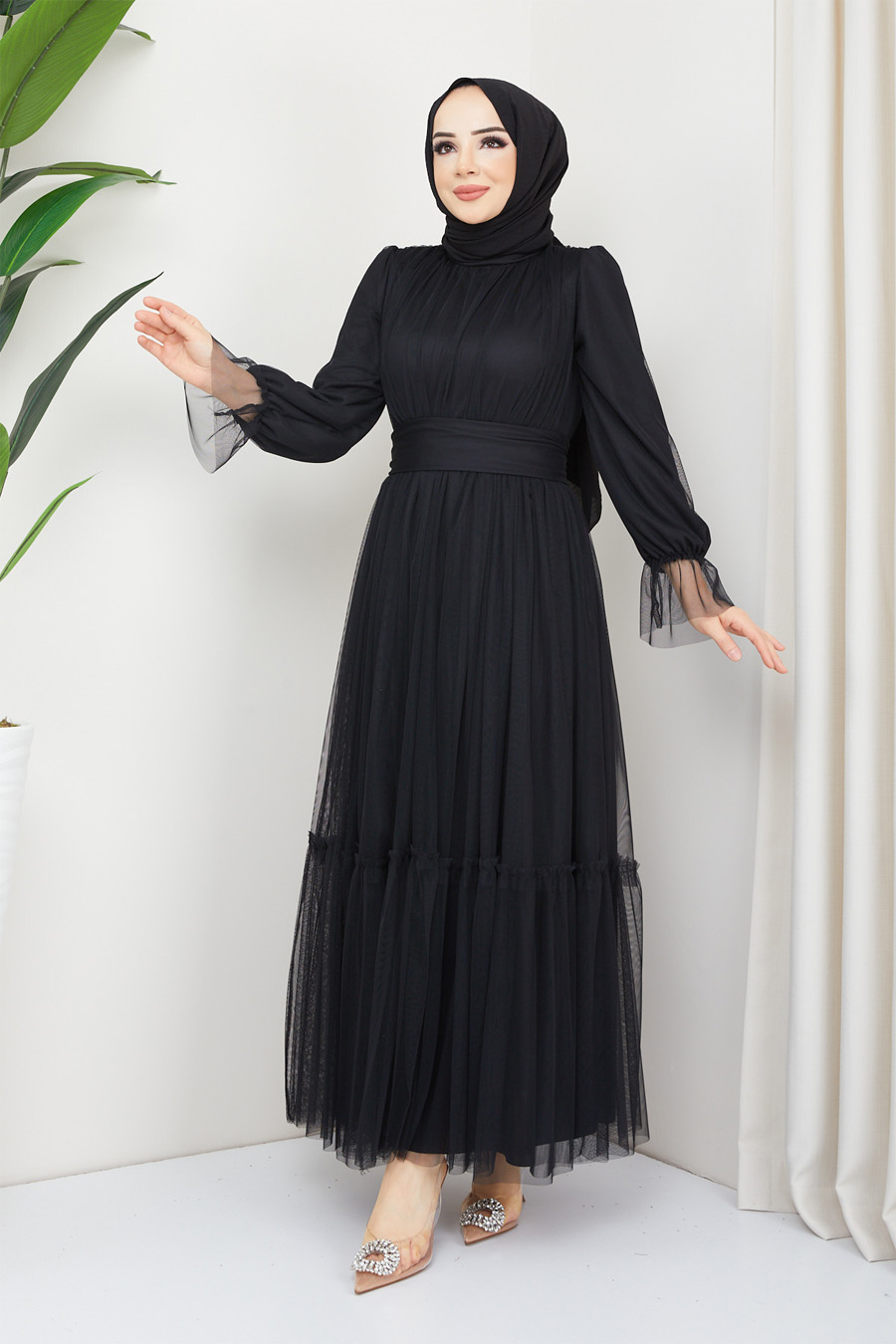 BLACK EVENING DRESS  
