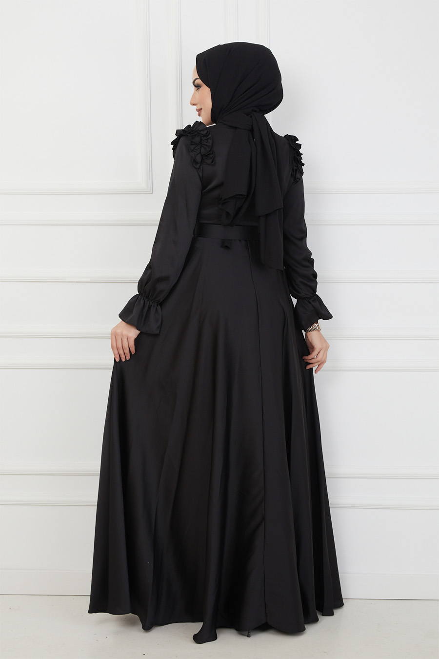 BLACK EVENING DRESS  