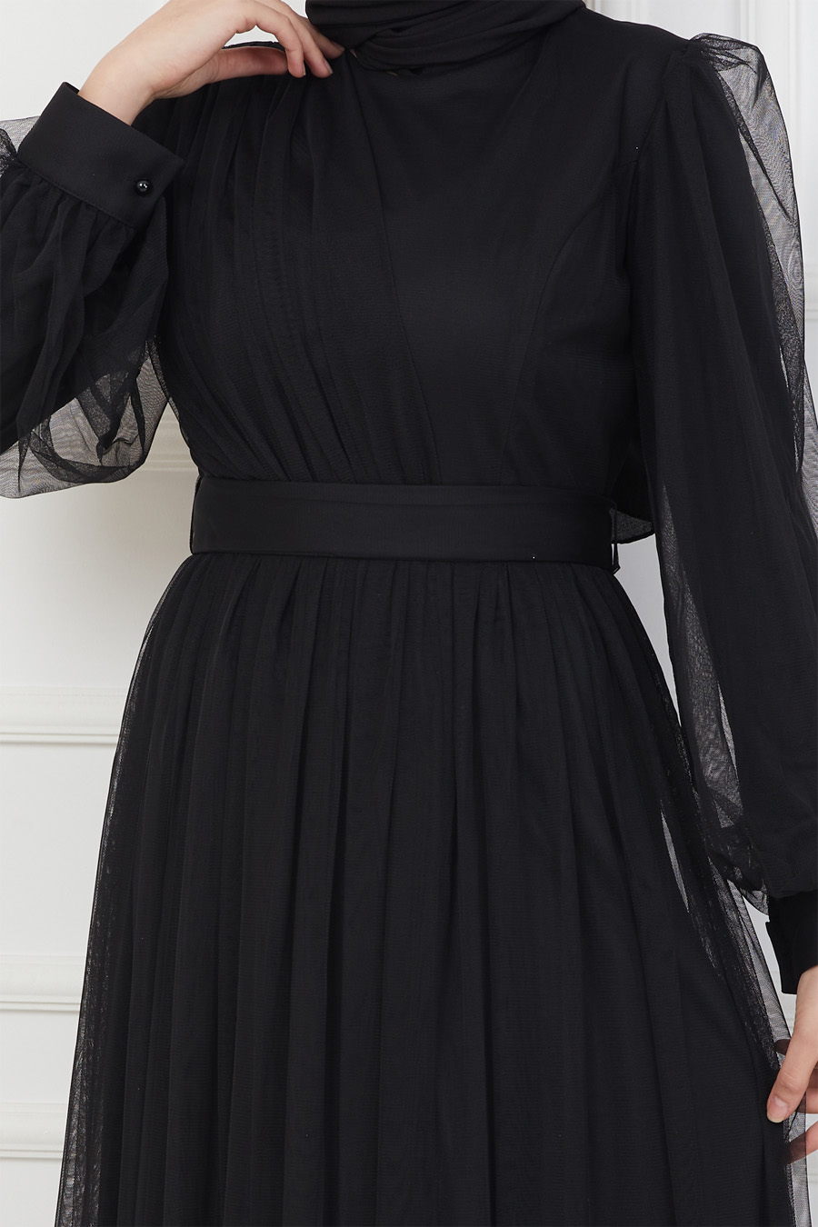 BLACK EVENING DRESS  