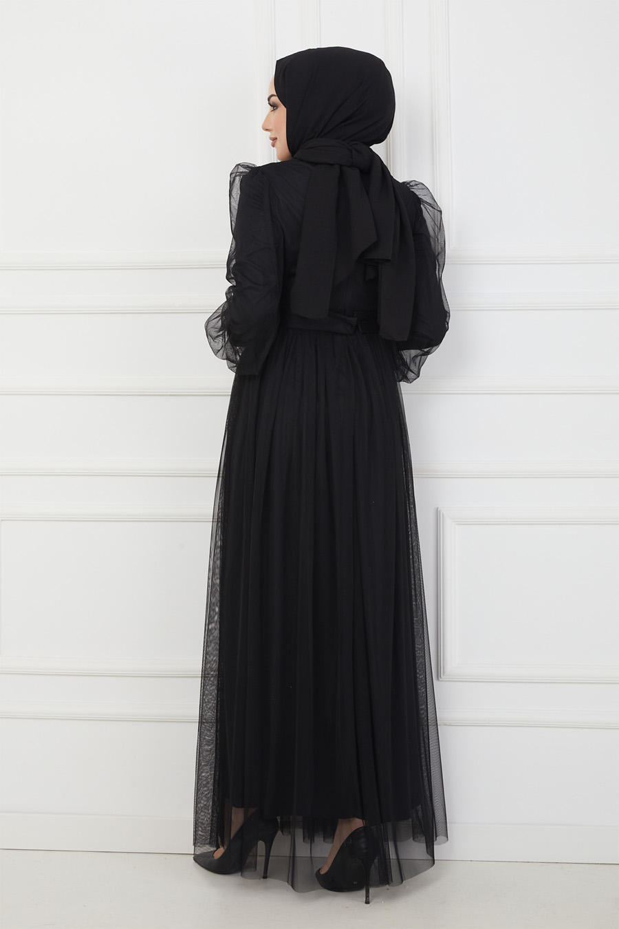 BLACK EVENING DRESS  