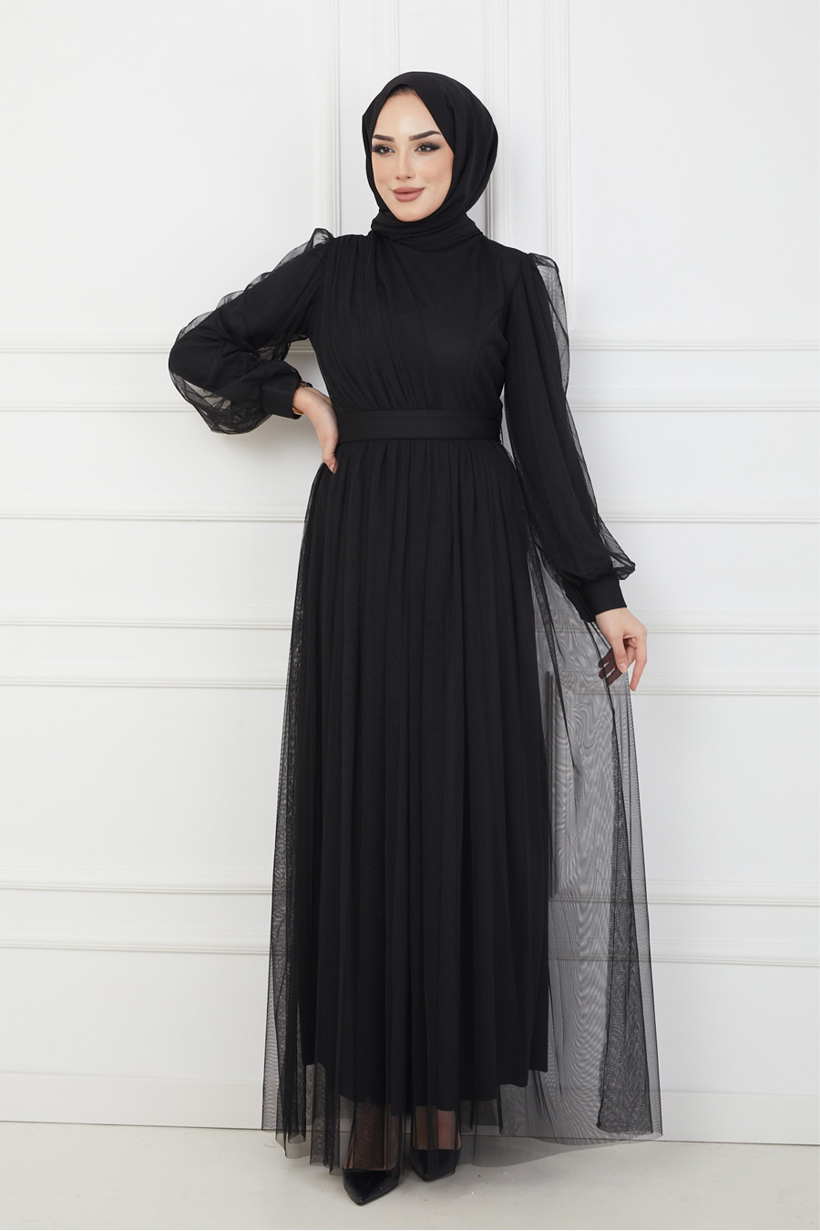 BLACK EVENING DRESS  