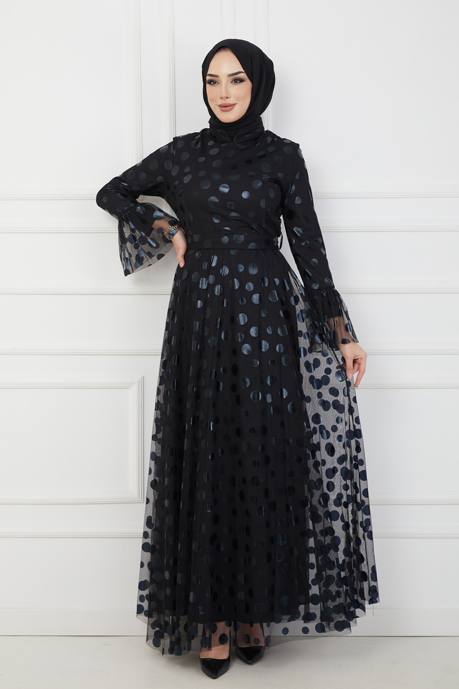 BLACK EVENING DRESS  