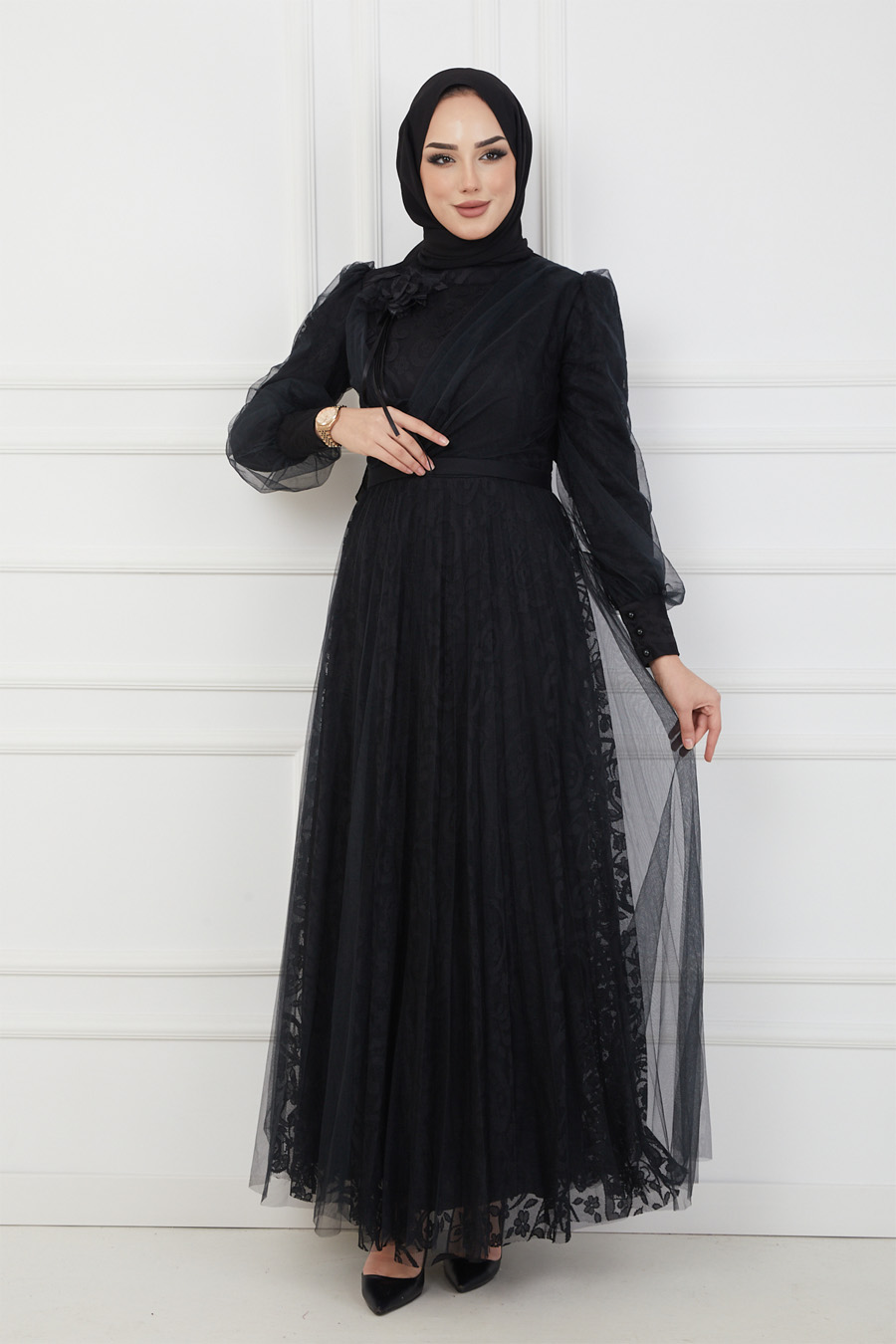 BLACK EVENING DRESS  