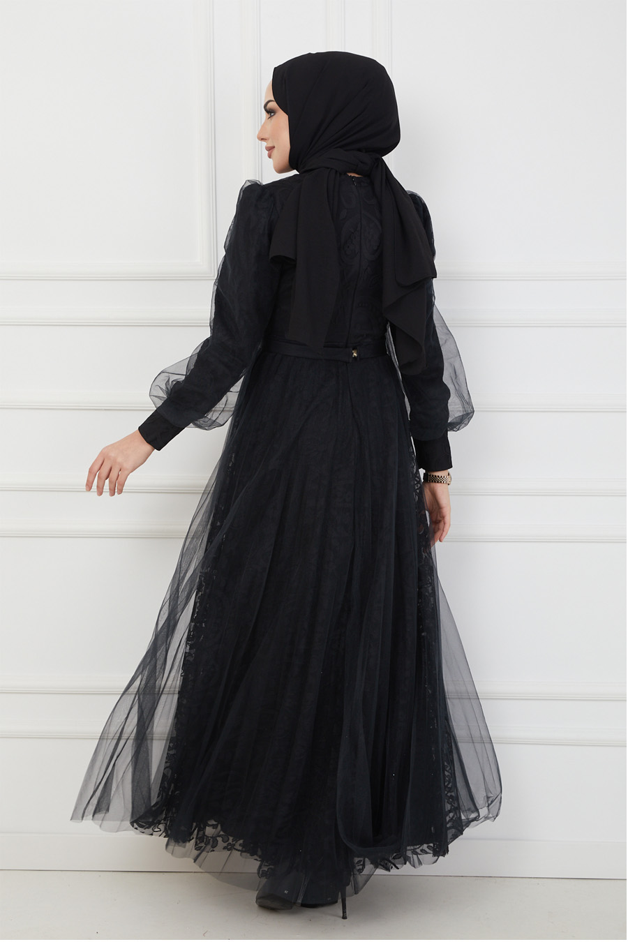 BLACK EVENING DRESS  