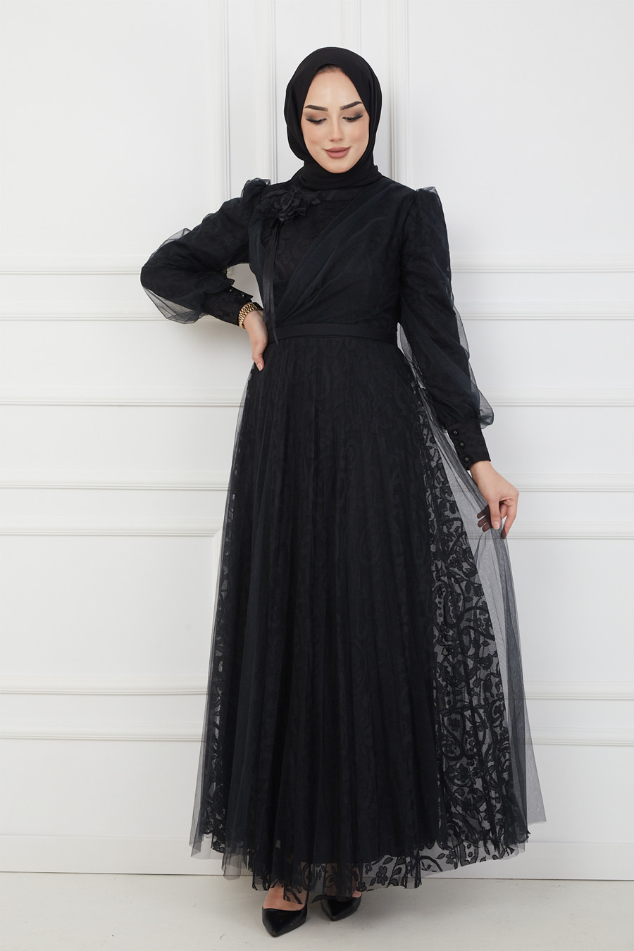 BLACK EVENING DRESS  