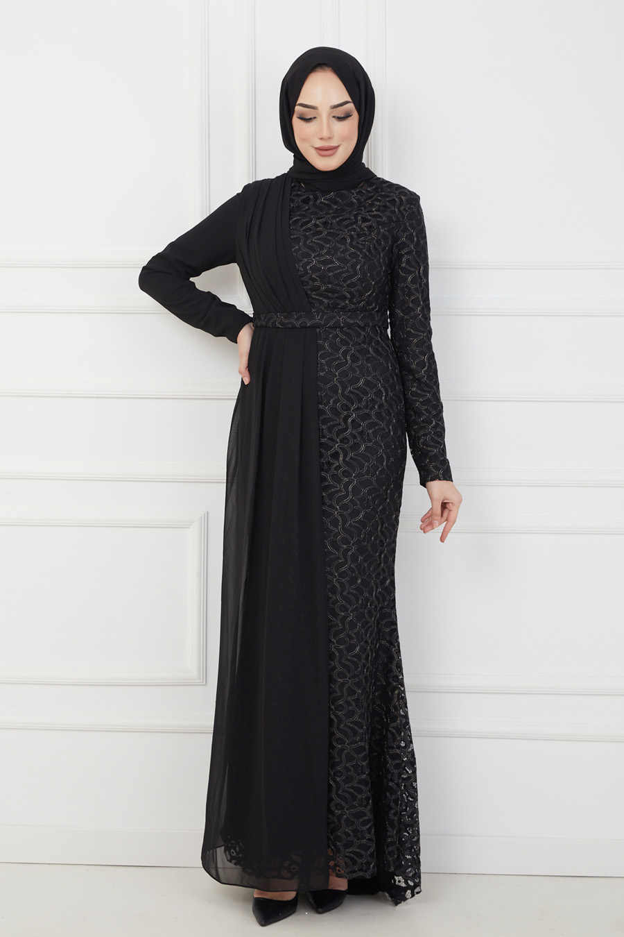 BLACK EVENING DRESS  
